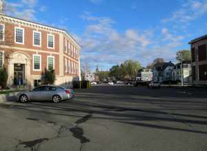 Site of the pre-1959 Woburn station in April 2016