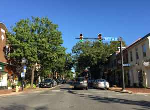 View east along Virginia State Route 7 (King Street) at Fayette Street in Alexandria, Virginia