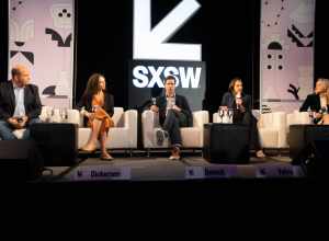 With Brian Stelter, Caitlin Dickerson, Sam Dolnick, Sweta Vohra and Liz Day.

Photo: Ståle Grut / &lt;a href="https://nrkbeta.no" rel="noreferrer nofollow"&gt;NRKbeta&lt;/a&gt;