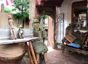 Canyon Road - Santa Fe, New Mexico, USA /Santa Kilim Gallery/