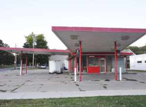 Dawson's Conoco Service Station