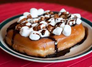 Day 101:  It's fun to indulge sometimes.  The boys convinced me to make them an after school dessert today.  It started with a honey bun.  Someone mentioned marshmallows which led to chocolate syrup.  Talk about pure junk food.  Thank goodness this